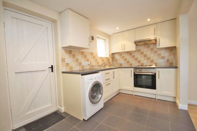 Property photo 2 of 10 Kitchen