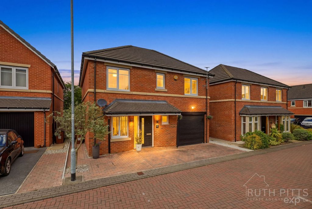 Property photo 1 of 33