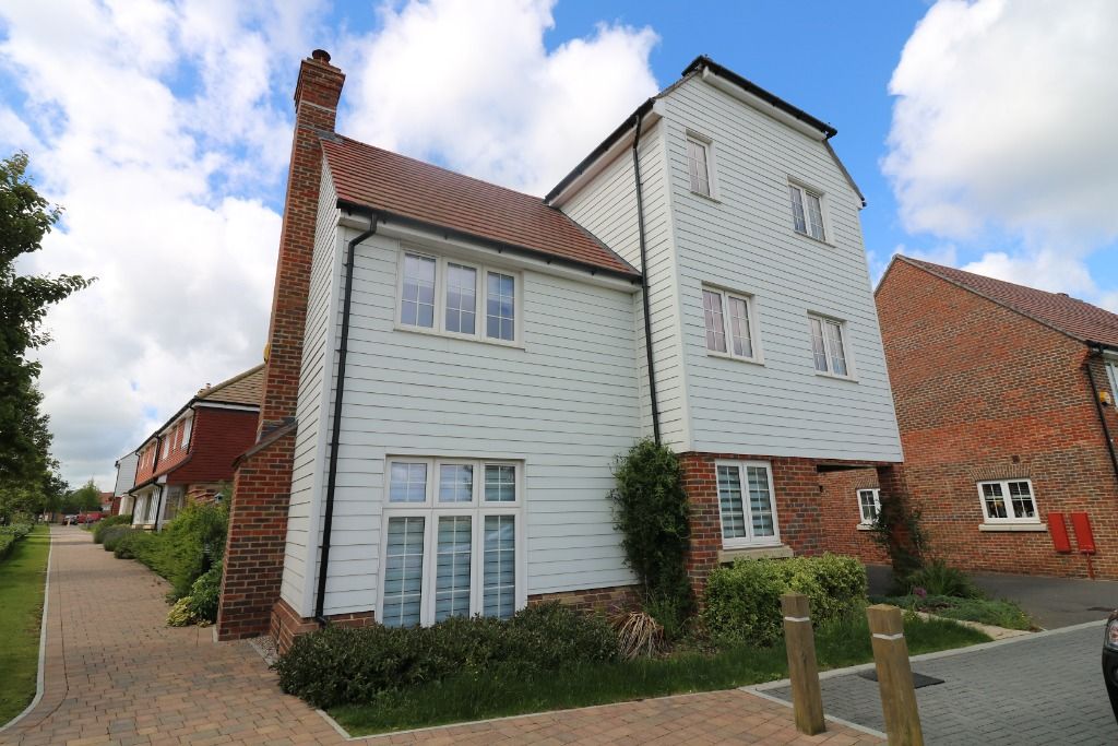 Property photo 2 of 27