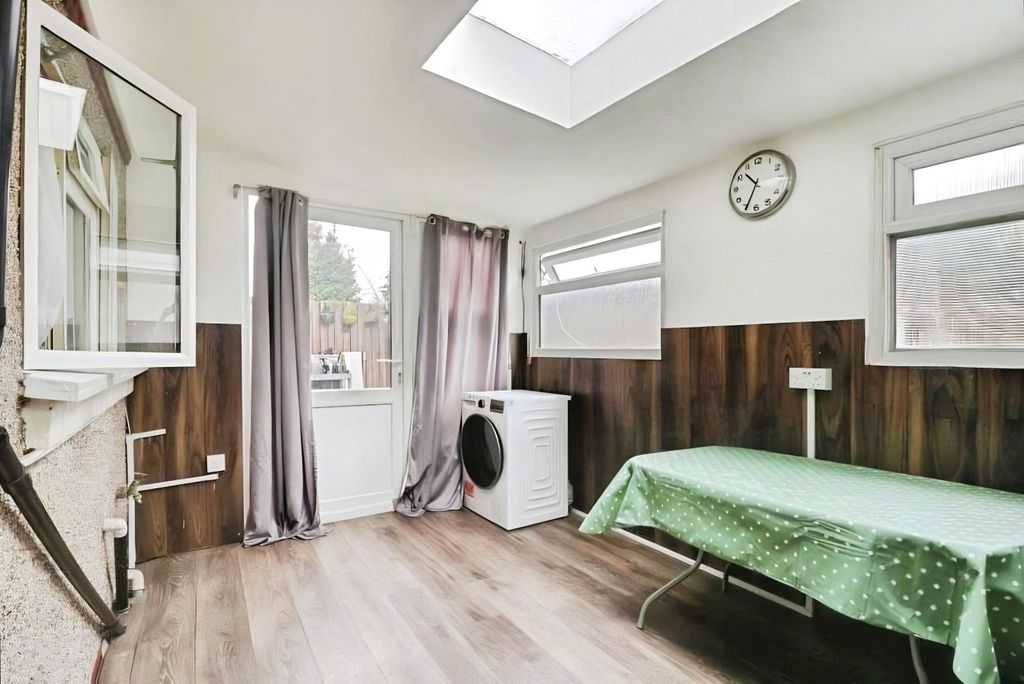 Property photo 2 of 10 Picture No. 04