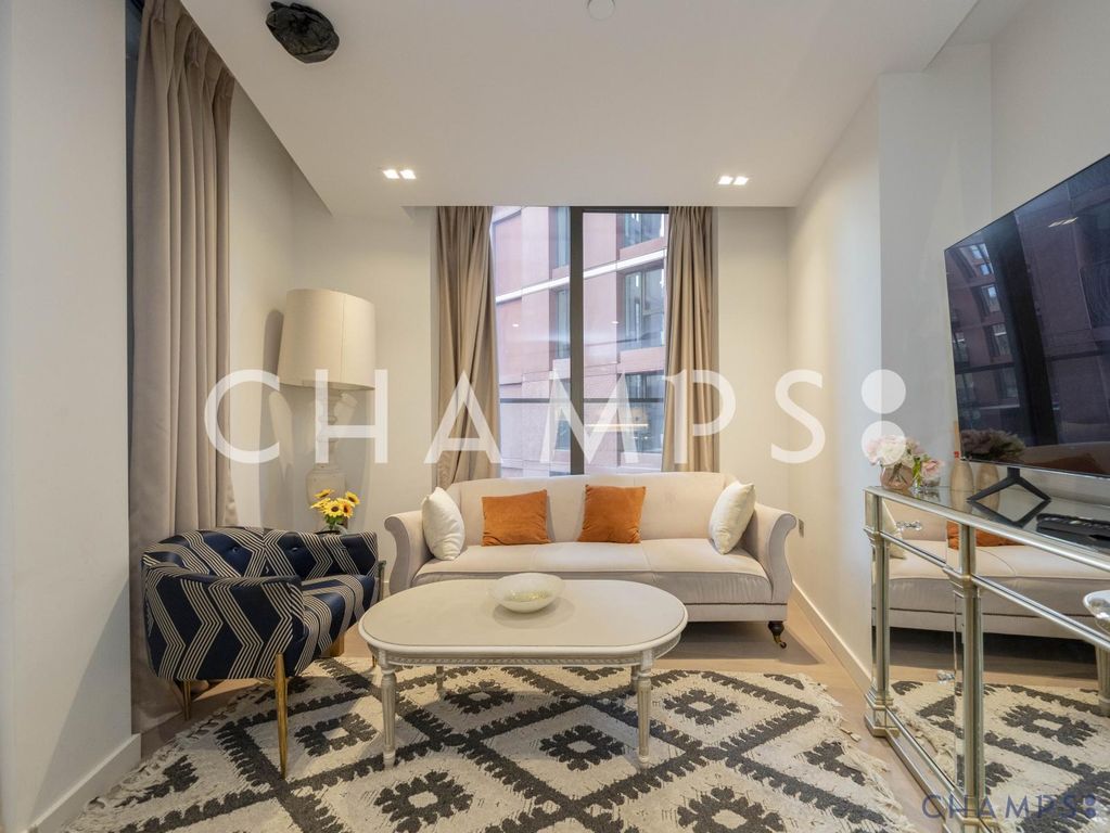 Property photo 2 of 7 Gallery