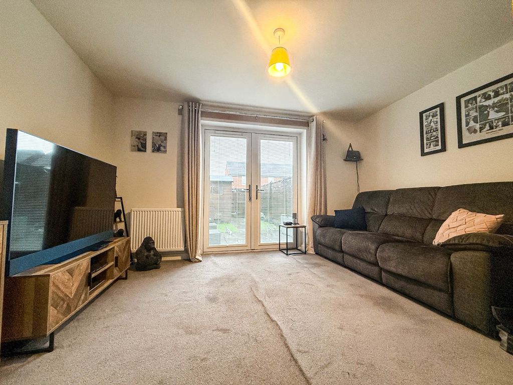 Property photo 2 of 15 4828762