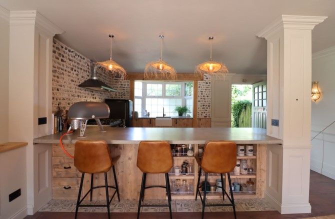 Property photo 3 of 28