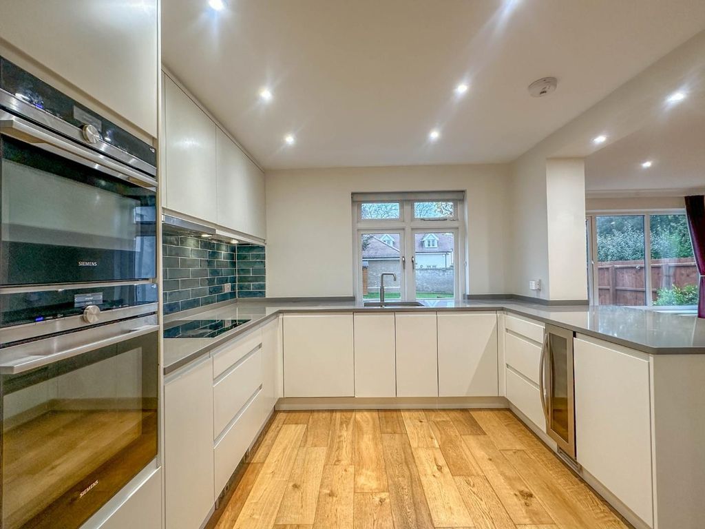 Property photo 2 of 22 Img_8988.Jpg