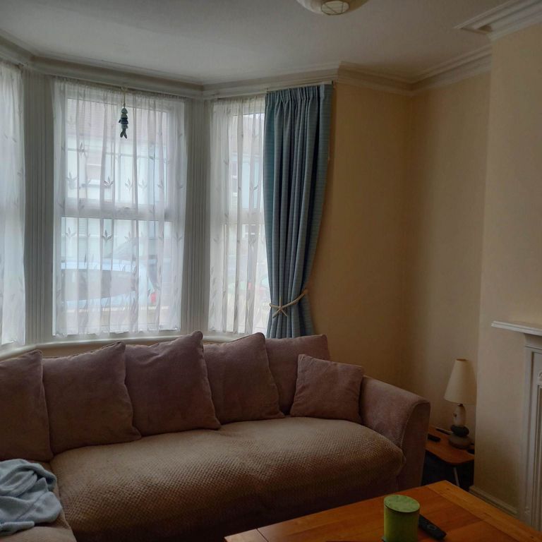 Property photo 3 of 6