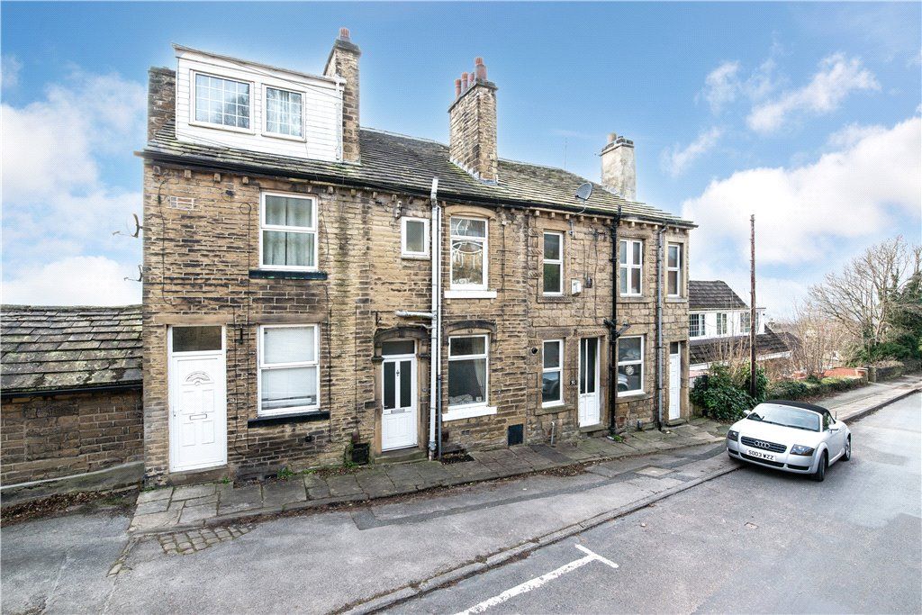 Property photo 1 of 12 Frotnage