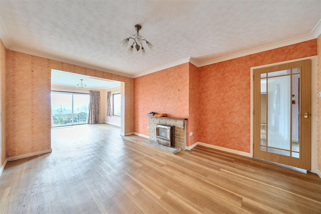 Property photo 3 of 16 Reception Room