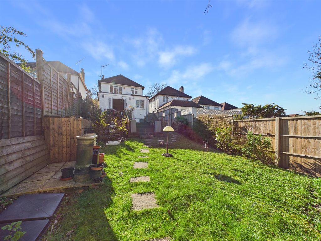 Property photo 3 of 20 Cam02885G0-Pr0588-Still023.Jpg