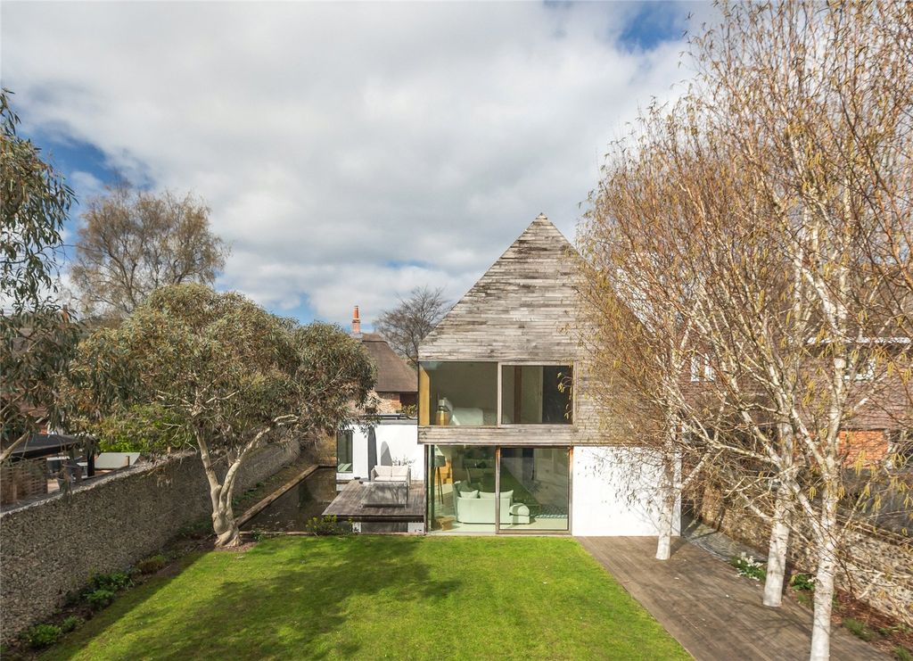 Property photo 1 of 21 Rear Aspect