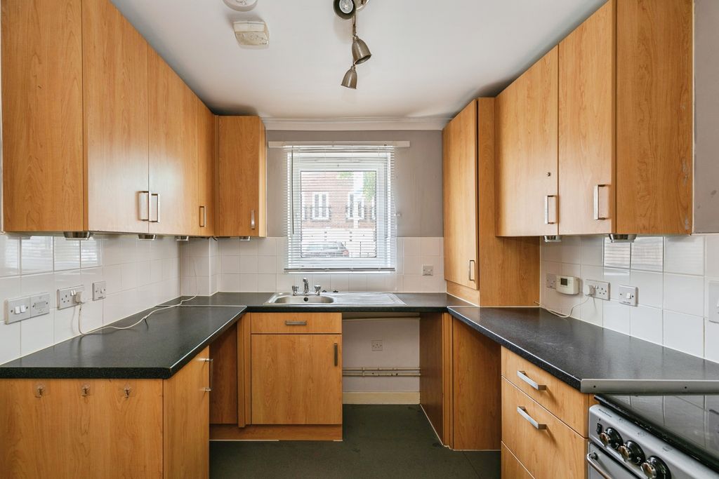Property photo 3 of 19 306Eagleway-2