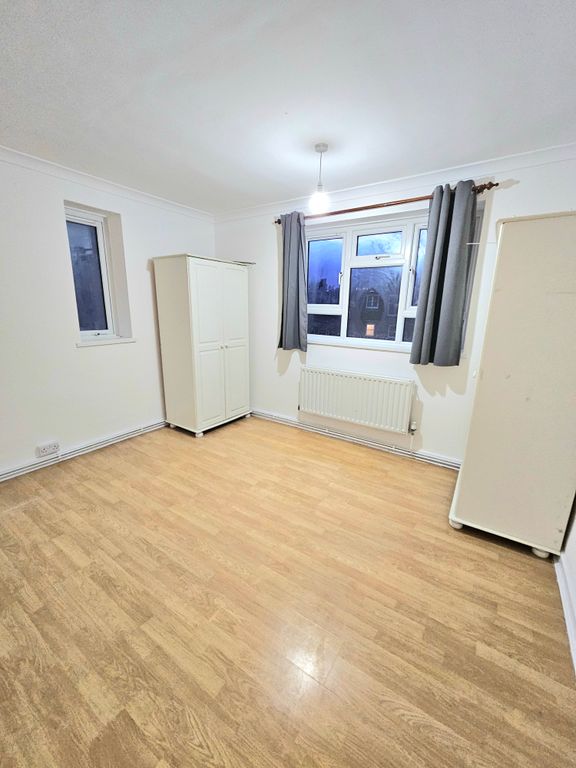 Property photo 3 of 4