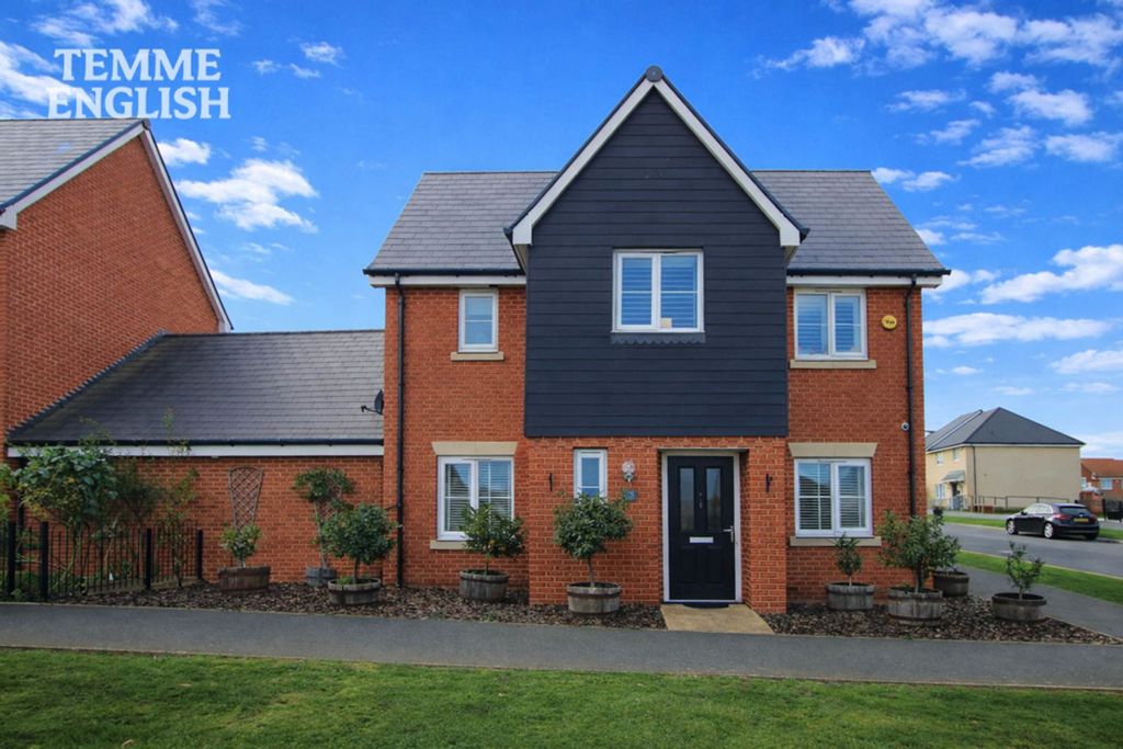 Property photo 1 of 42