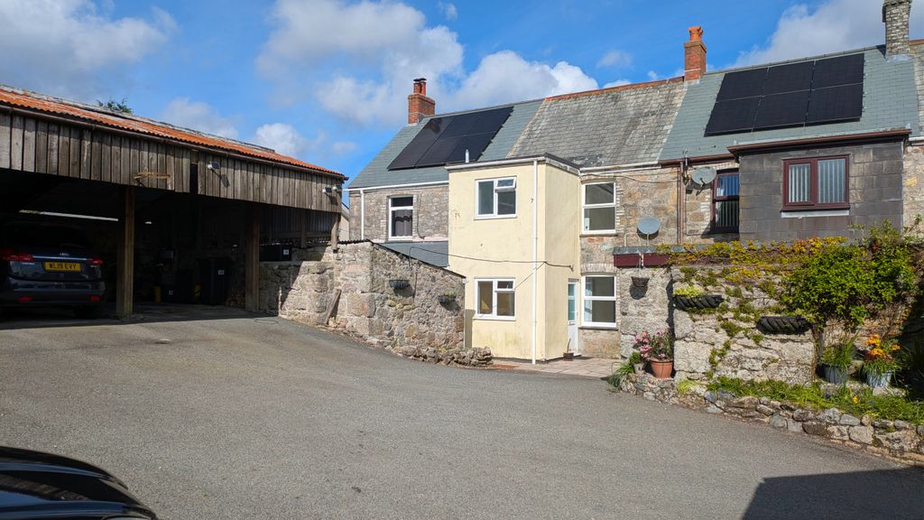 Property photo 2 of 9 Re And Parking