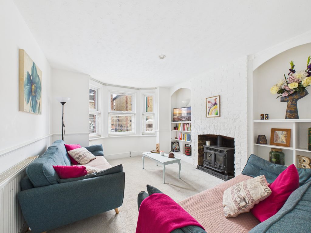 Property photo 2 of 21 Cam01984G0-Pr0539-Still002