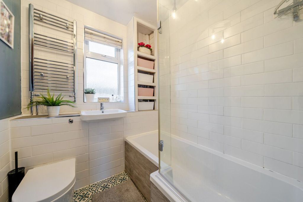 Property photo 3 of 21 Picture No. 14