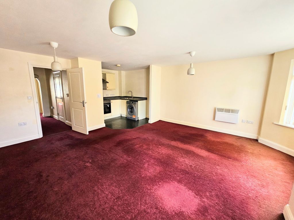 Property photo 3 of 18