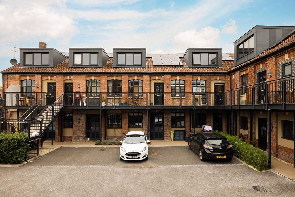 Property photo 2 of 26 014A0596.Jpg