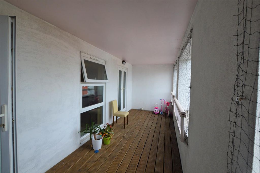 Property photo 2 of 8 Dsc_0005 (1).Jpg