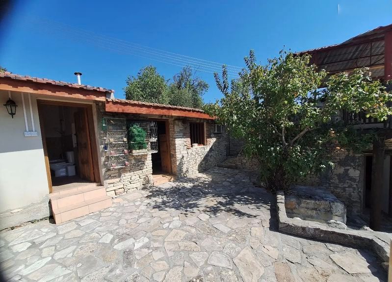 Property photo 1 of 11 Property View