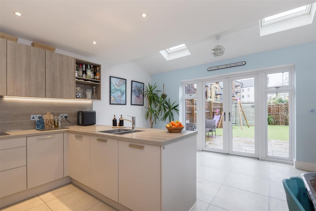 Property photo 3 of 24 15.Jpg