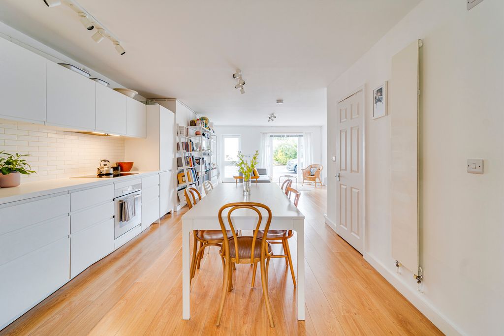 Property photo 2 of 12 Ndb04499_Enfused