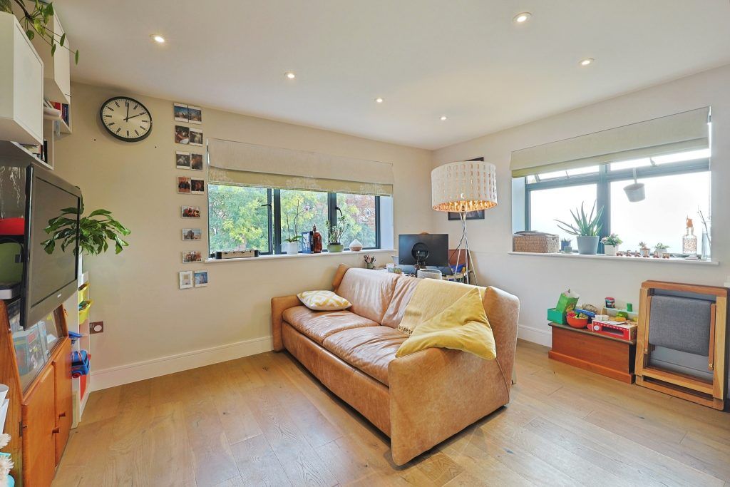 Property photo 3 of 20