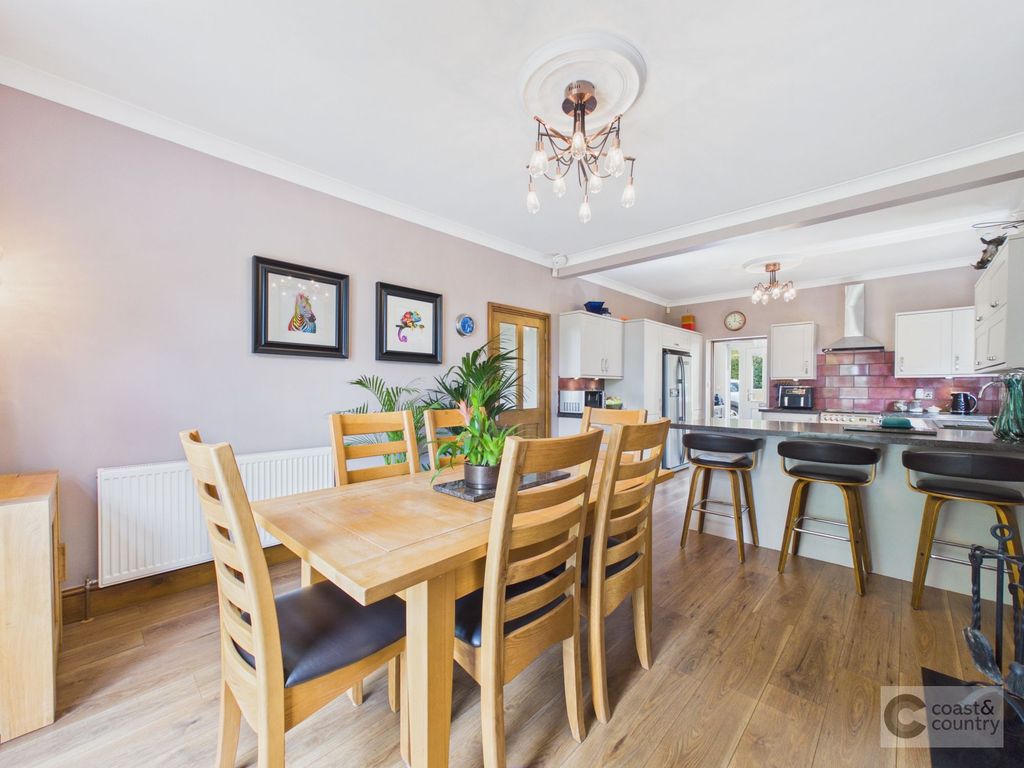 Property photo 3 of 40