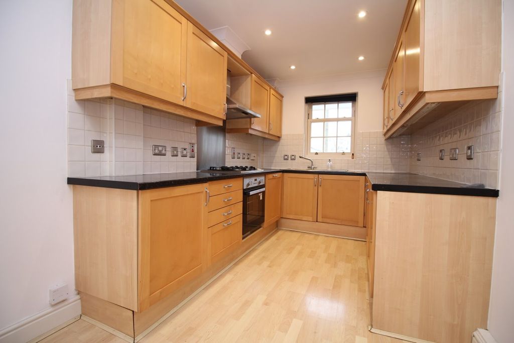 Property photo 2 of 8 Gallery