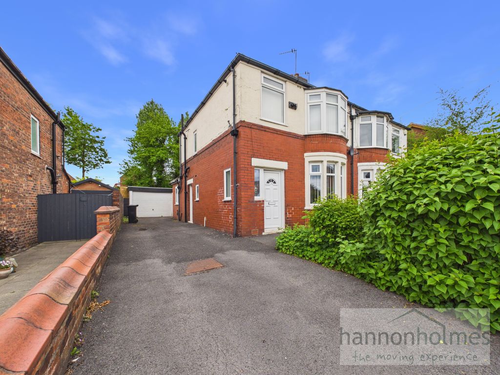 Property photo 2 of 29 Cam05283G0-Pr0177-Still020