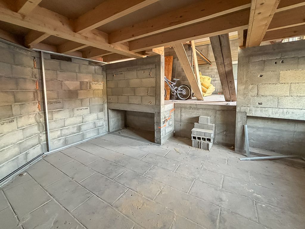 Property photo 2 of 4