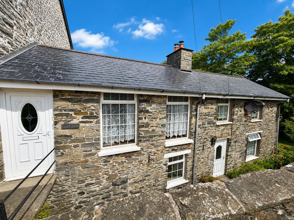 Property photo 2 of 18