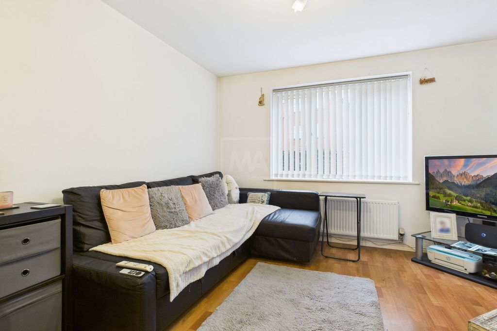 Property photo 2 of 11 Kitchen/Living Area