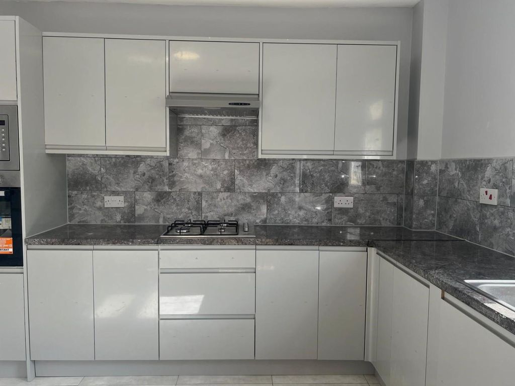 Property photo 3 of 16 31.Jpg