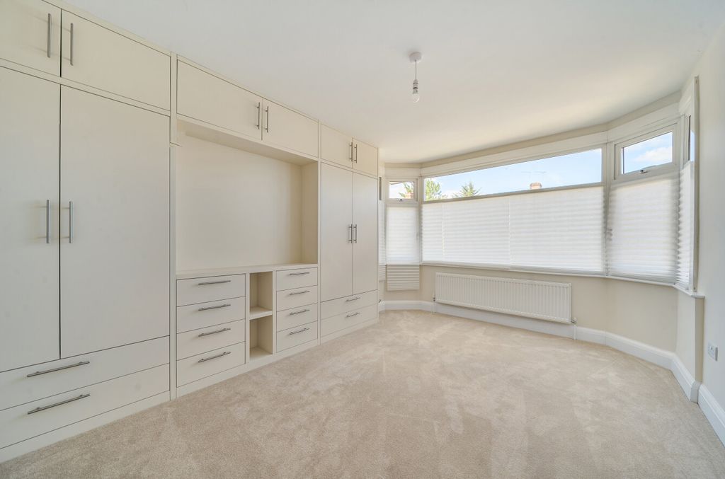 Property photo 3 of 18 1486726-10-6A4669...