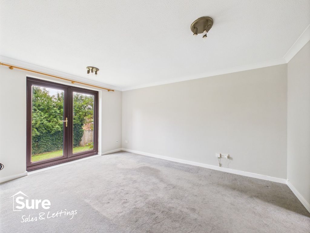 Property photo 2 of 15 4373152