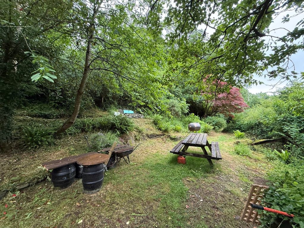 Property photo 3 of 37