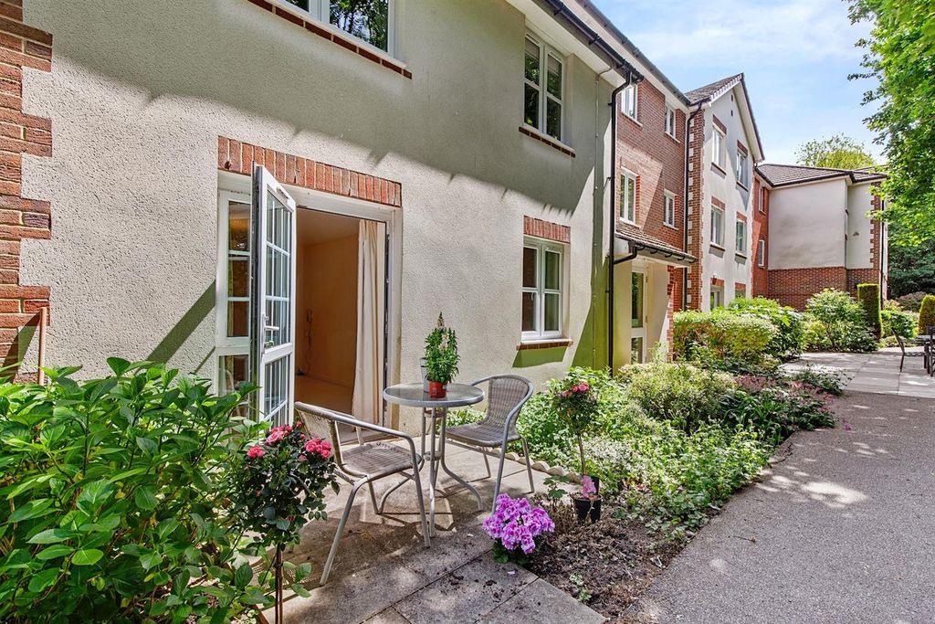 Property photo 2 of 16 09-868Cpdmcs1Sanderscourt (27)-Medium.Jpg
