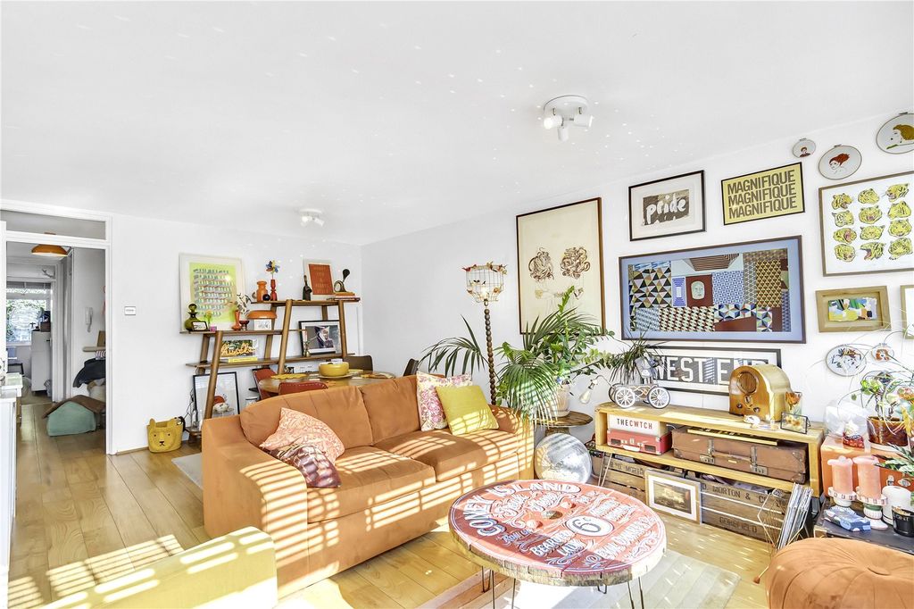 Property photo 3 of 20 Picture No. 12