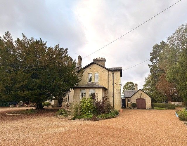 Property photo 1 of 11 Front