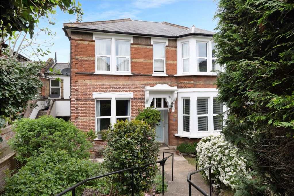 Property photo 1 of 12 External