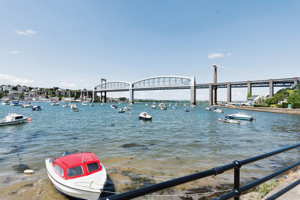 Property photo 3 of 20