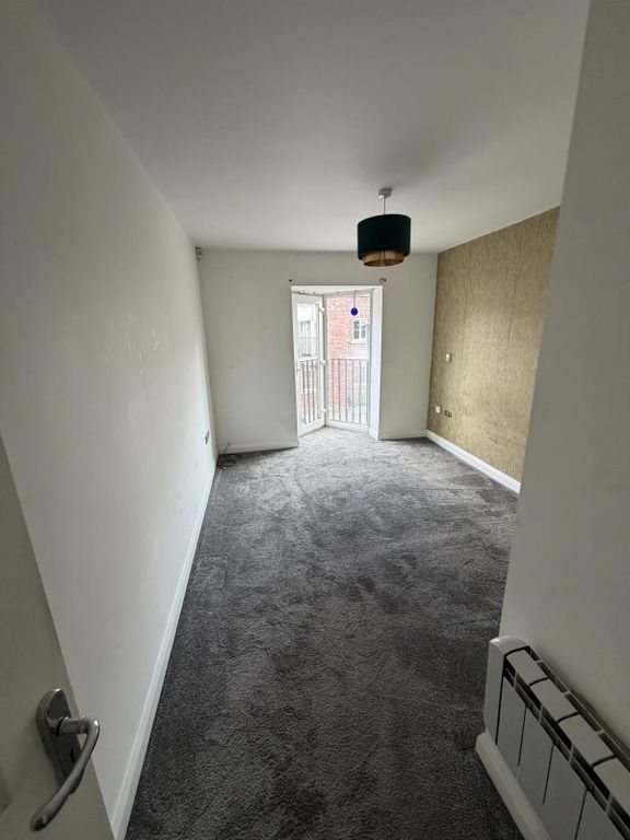 Property photo 2 of 25
