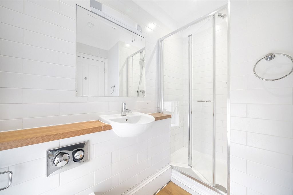 Property photo 3 of 8 Picture No. 01