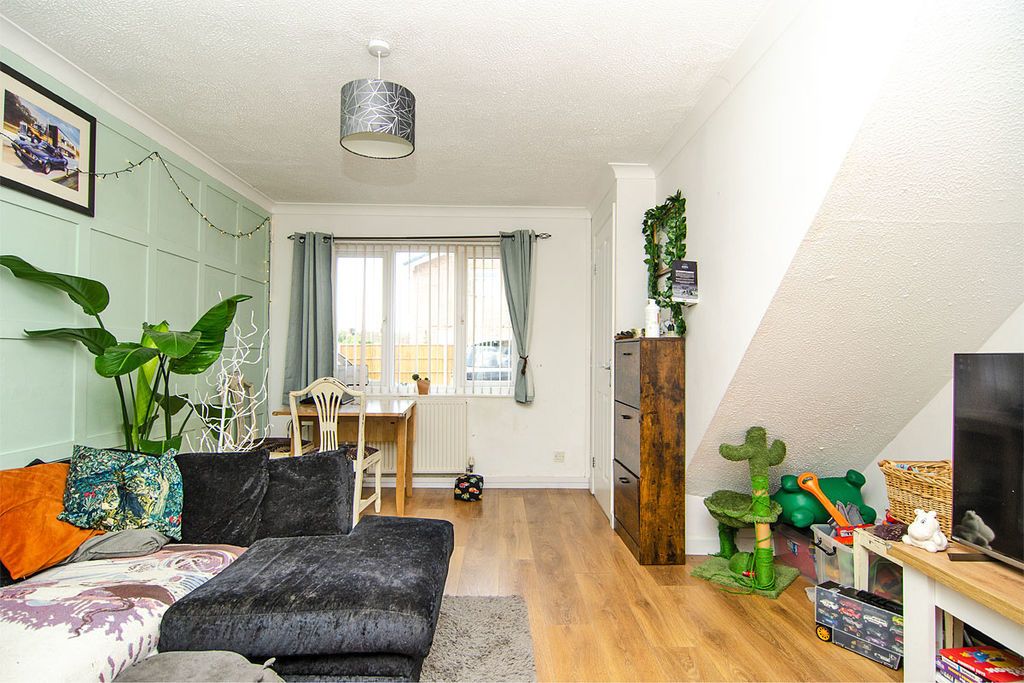 Property photo 2 of 11 Photo 7