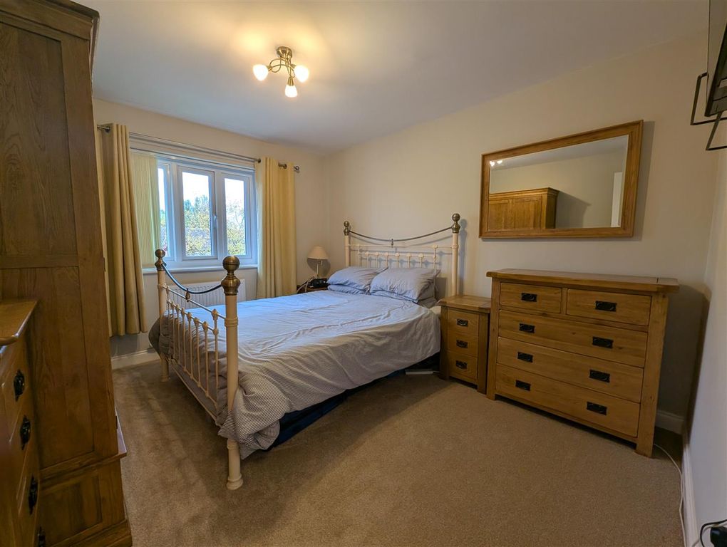 Property photo 3 of 8 Bedroom