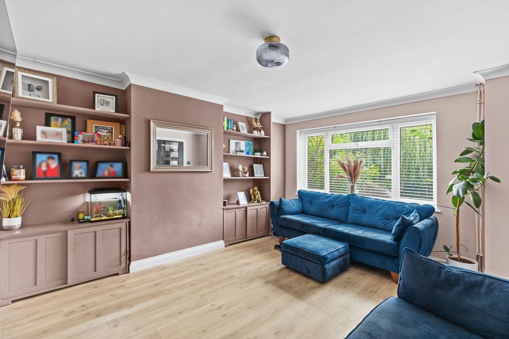 Property photo 3 of 15