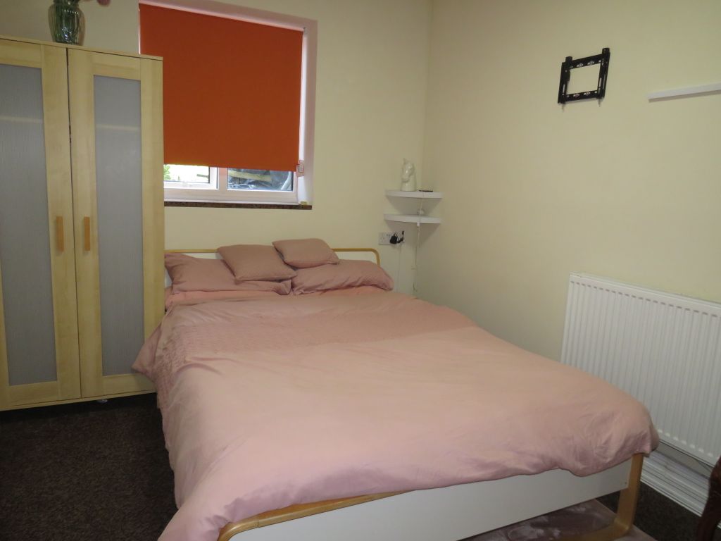 Property photo 2 of 5 Image