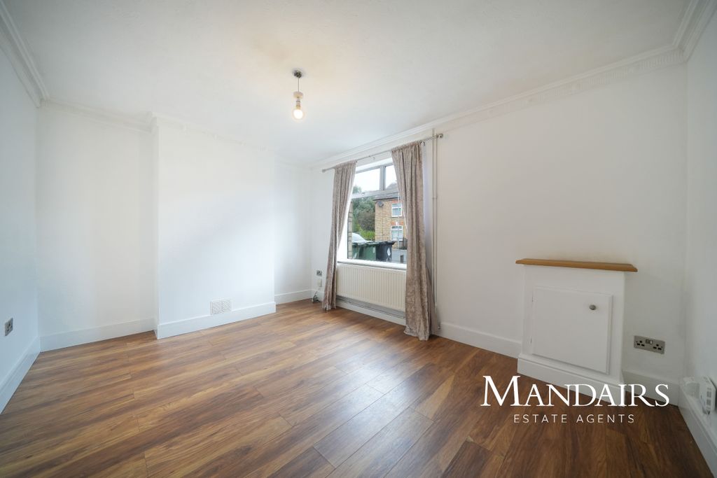 Property photo 2 of 23