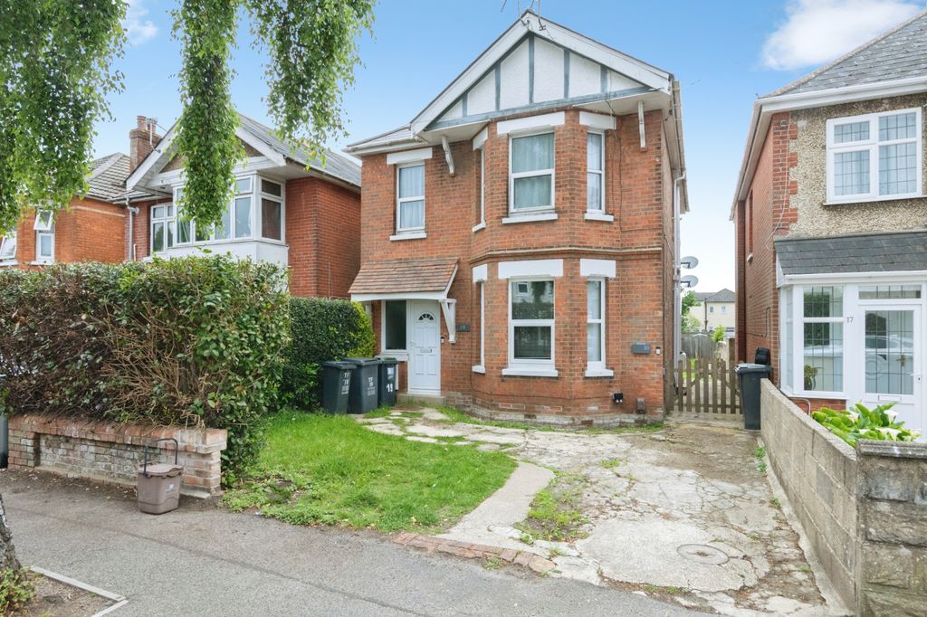 Property photo 1 of 18