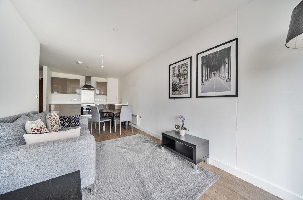 Property photo 3 of 10 1439596-7-6A19779...